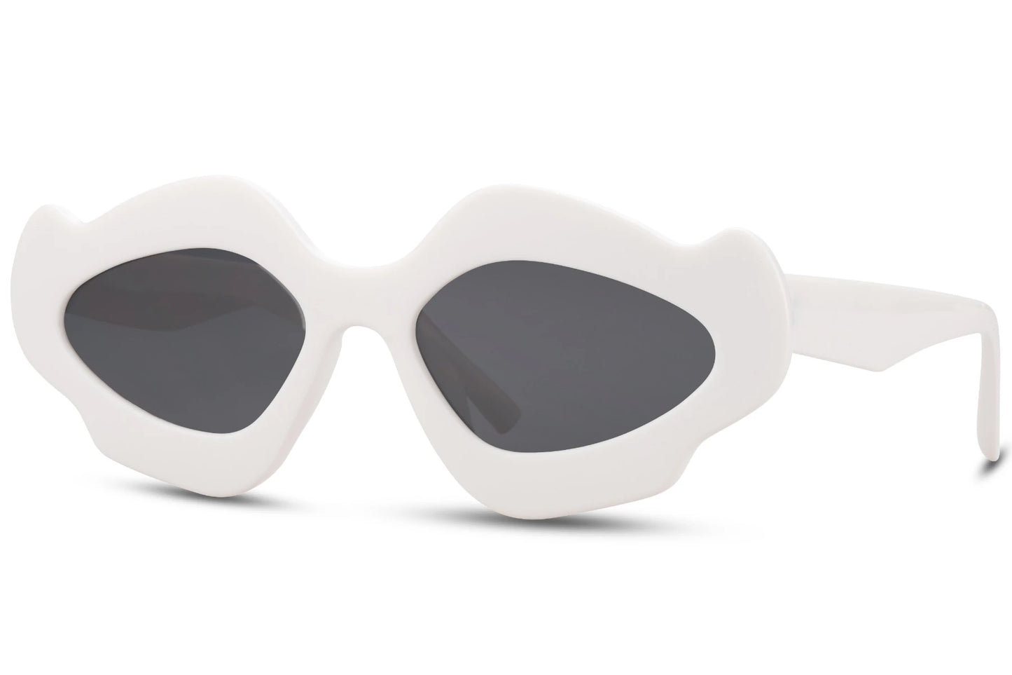 Hurtigbrille med speciel form og design i hvid set fra siden