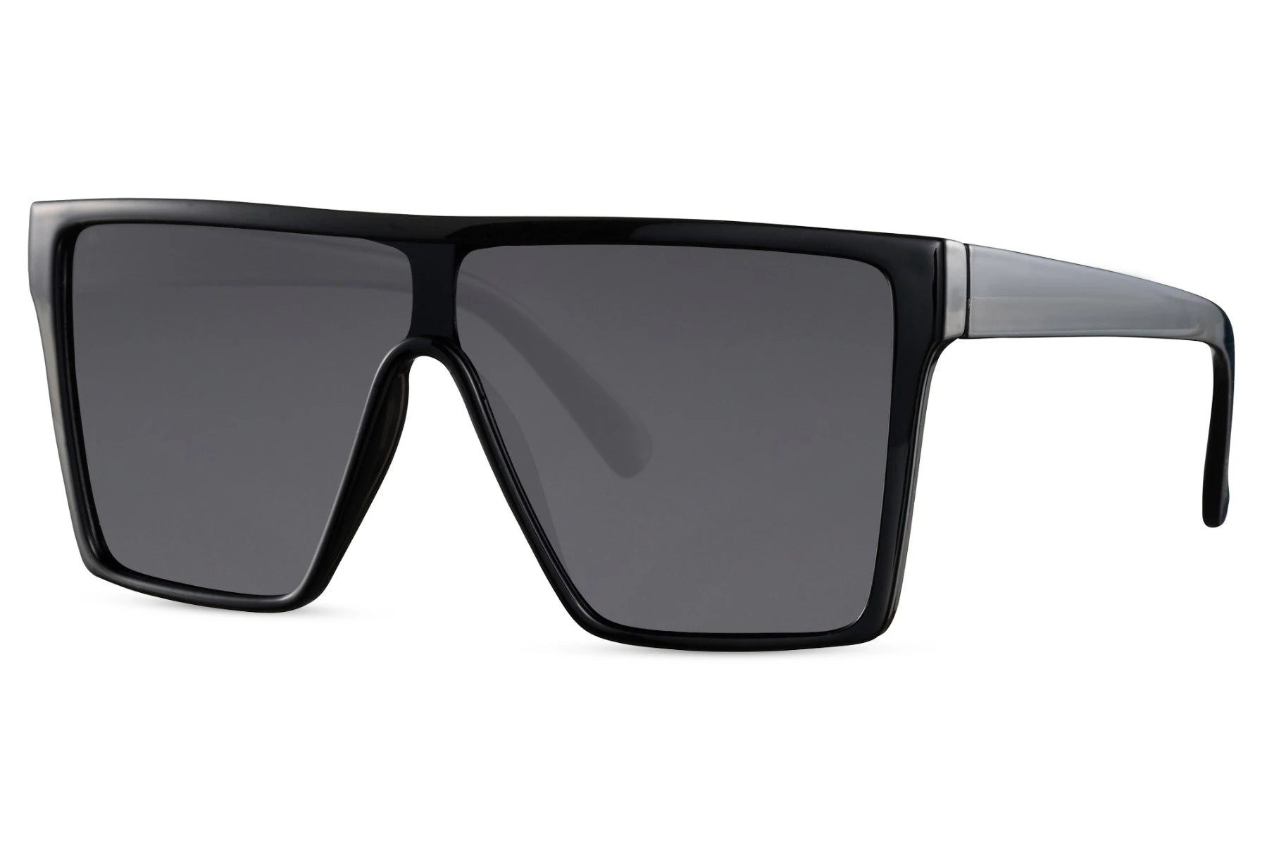 Fede solbriller med store sorte glas i tyndt sort stel set fra siden