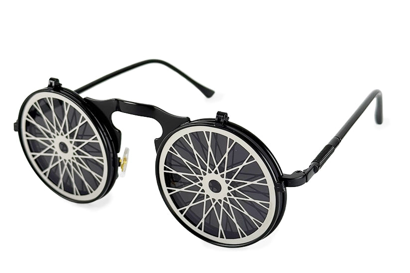 Steampunk solbriller med flip up i sort set fra siden