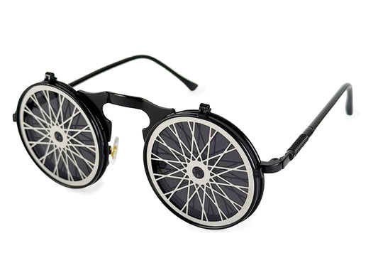 Steampunk solbriller med flip up i sort set fra siden