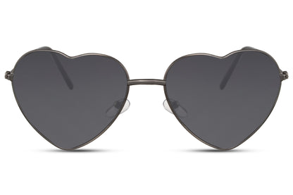 Hjerte briller med sorte glas set fra fronten