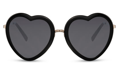 Hjerte solbriller med sorte glas og sort stel set fra fronten